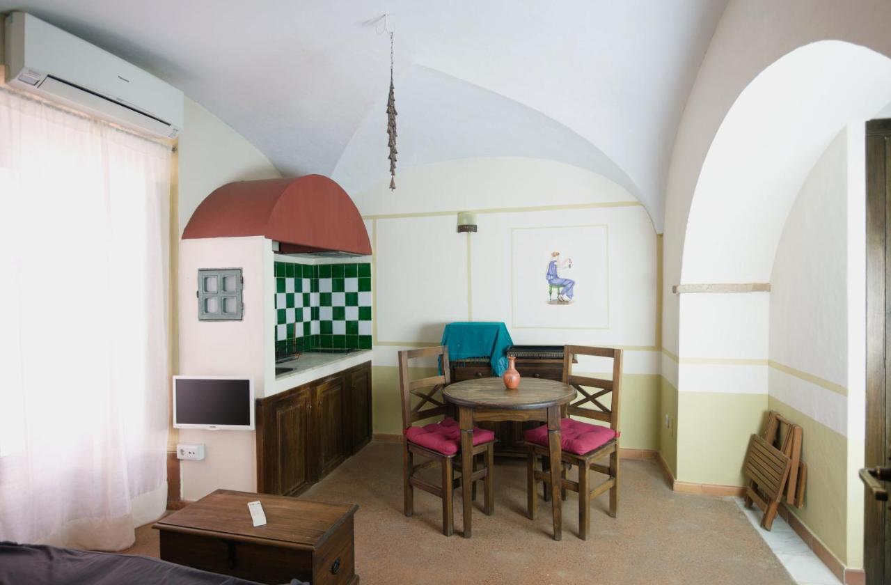 Termas Aqua Libera Pension Aljucén Buitenkant foto